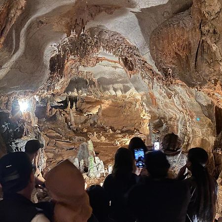 Endless Caverns Rv Resort & Cavern Tours Нью-Маркет Экстерьер фото